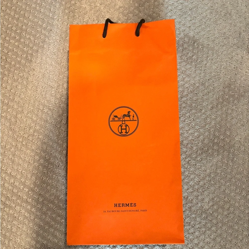 Hermes cavalier en formed shawl cashmere NWT - Picture 6 of 7